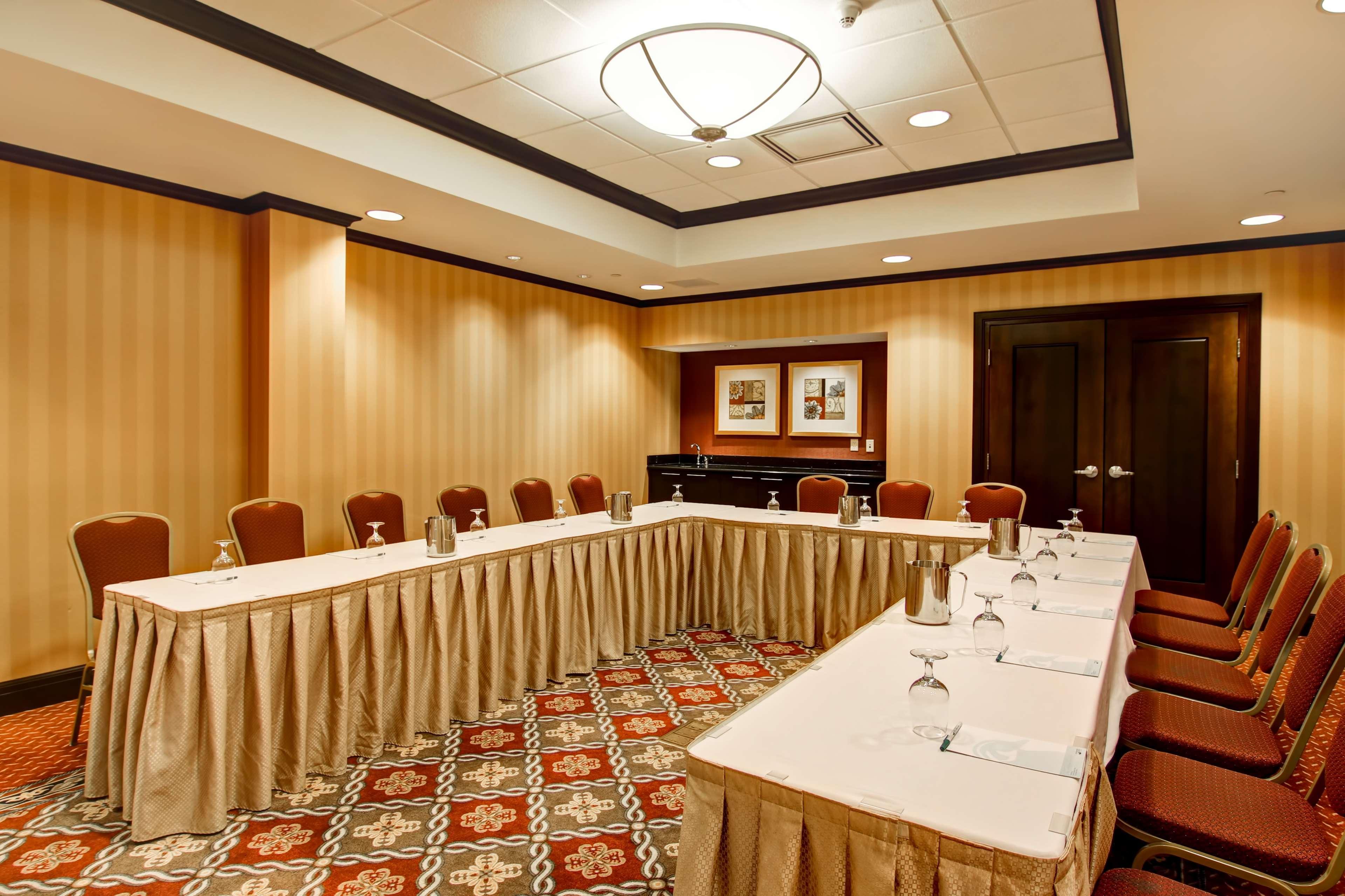 Hampton Inn By Hilton Toronto Airport Corporate Centre Exteriör bild