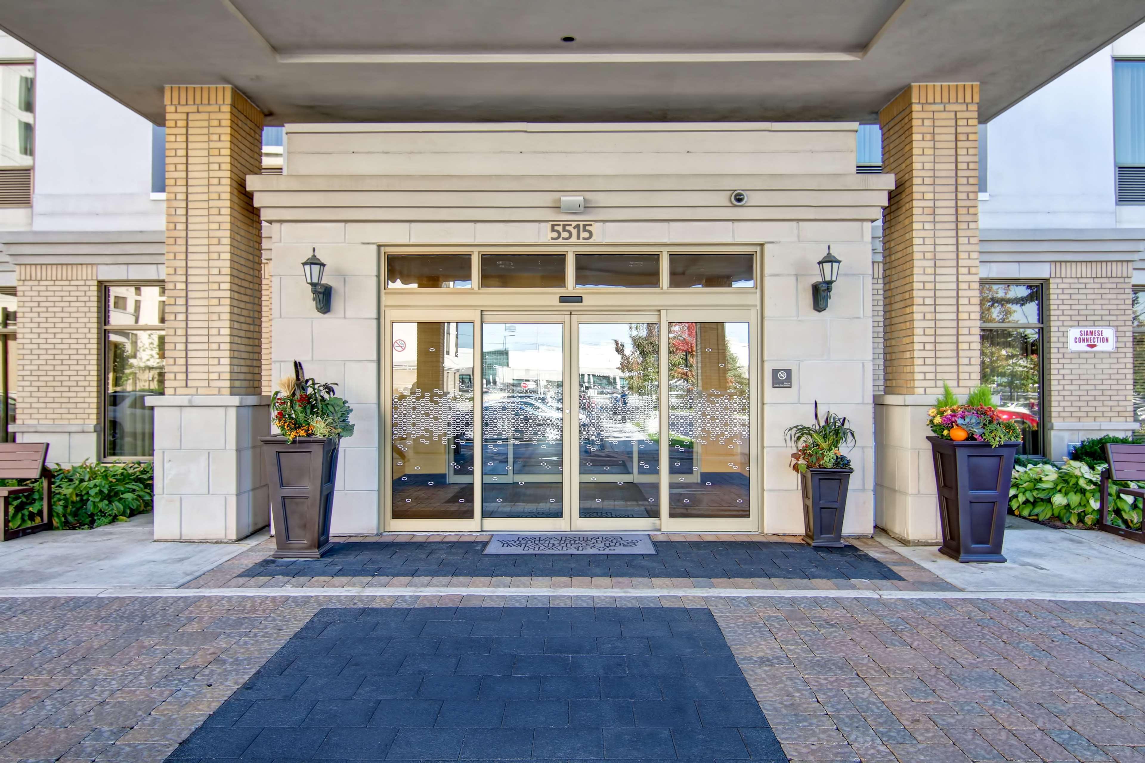 Hampton Inn By Hilton Toronto Airport Corporate Centre Exteriör bild