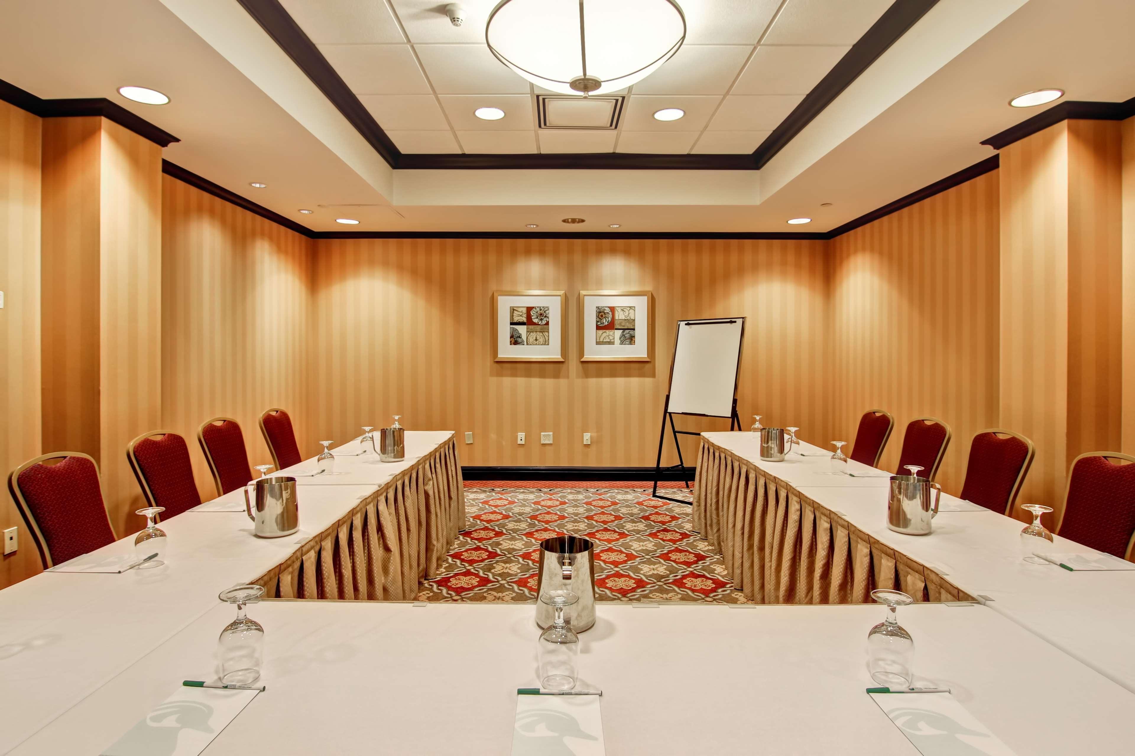 Hampton Inn By Hilton Toronto Airport Corporate Centre Exteriör bild