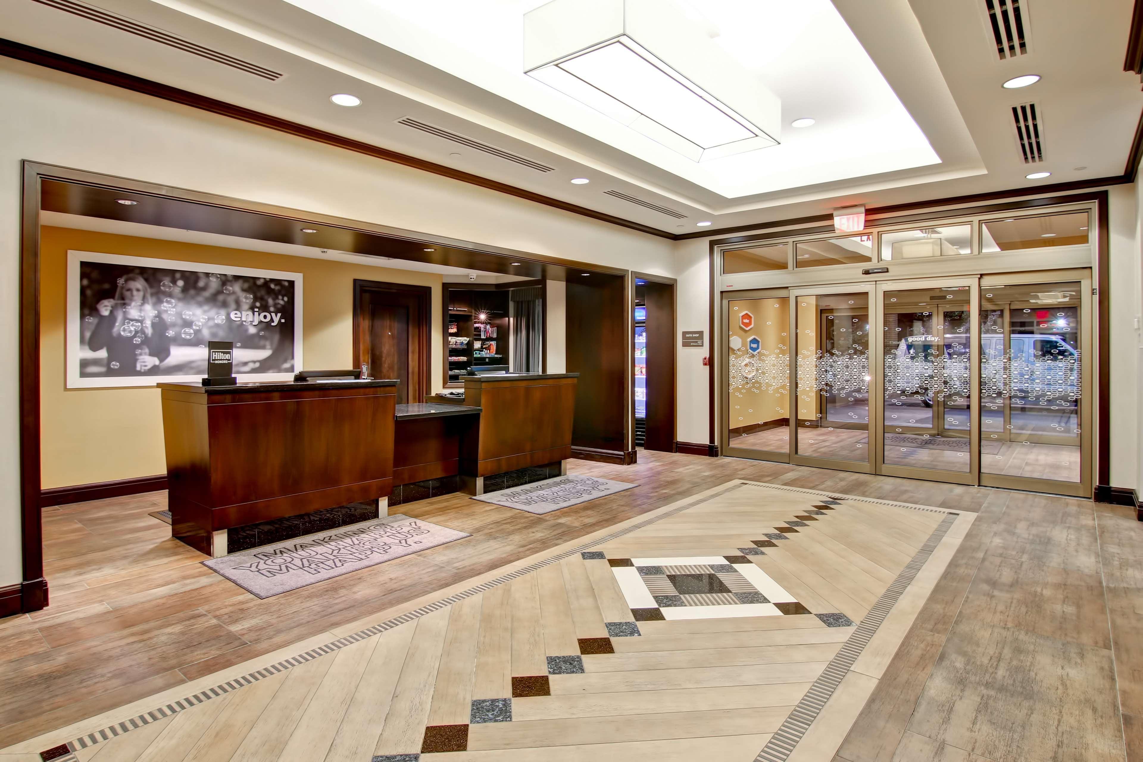 Hampton Inn By Hilton Toronto Airport Corporate Centre Exteriör bild