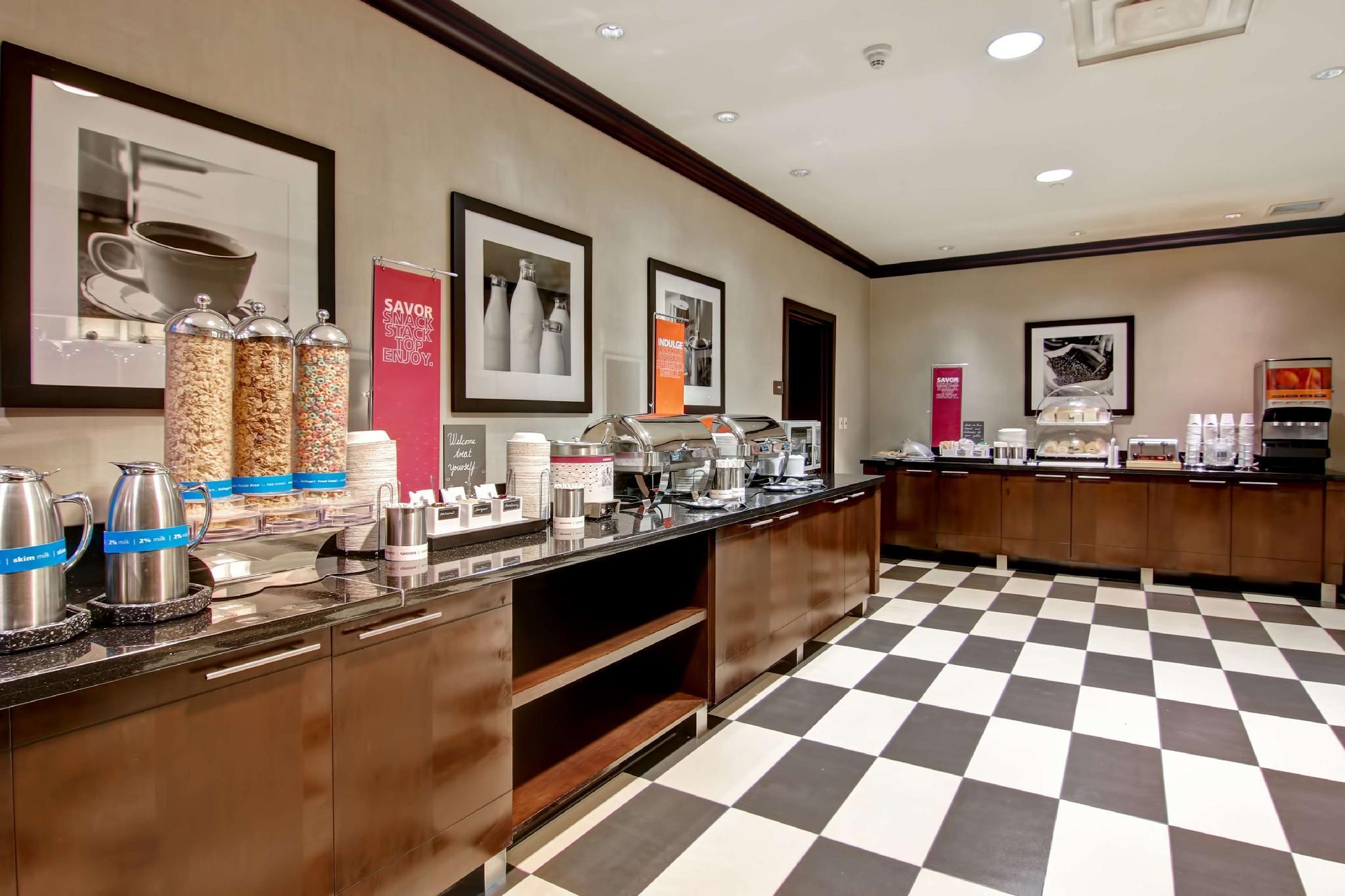Hampton Inn By Hilton Toronto Airport Corporate Centre Exteriör bild