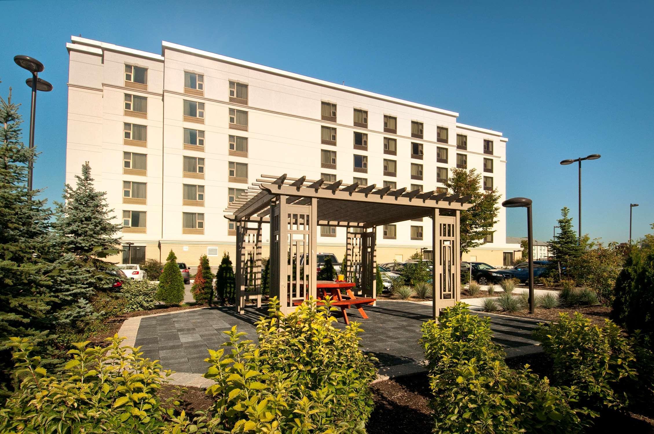 Hampton Inn By Hilton Toronto Airport Corporate Centre Exteriör bild