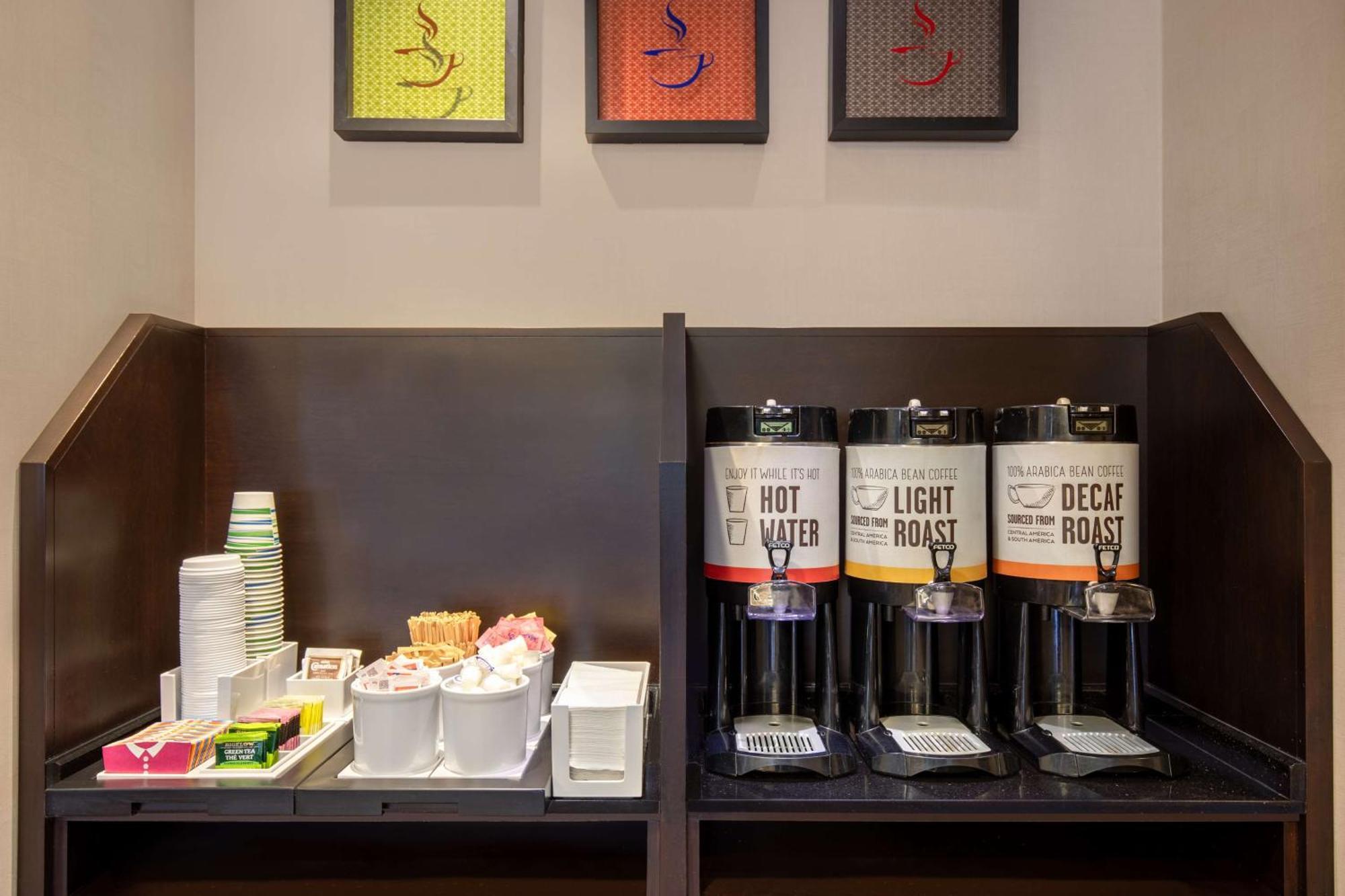 Hampton Inn By Hilton Toronto Airport Corporate Centre Exteriör bild