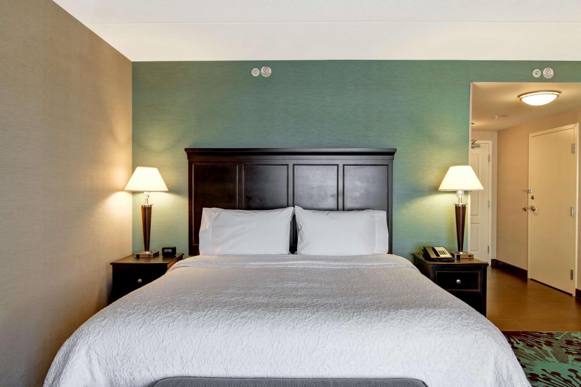 Hampton Inn By Hilton Toronto Airport Corporate Centre Exteriör bild