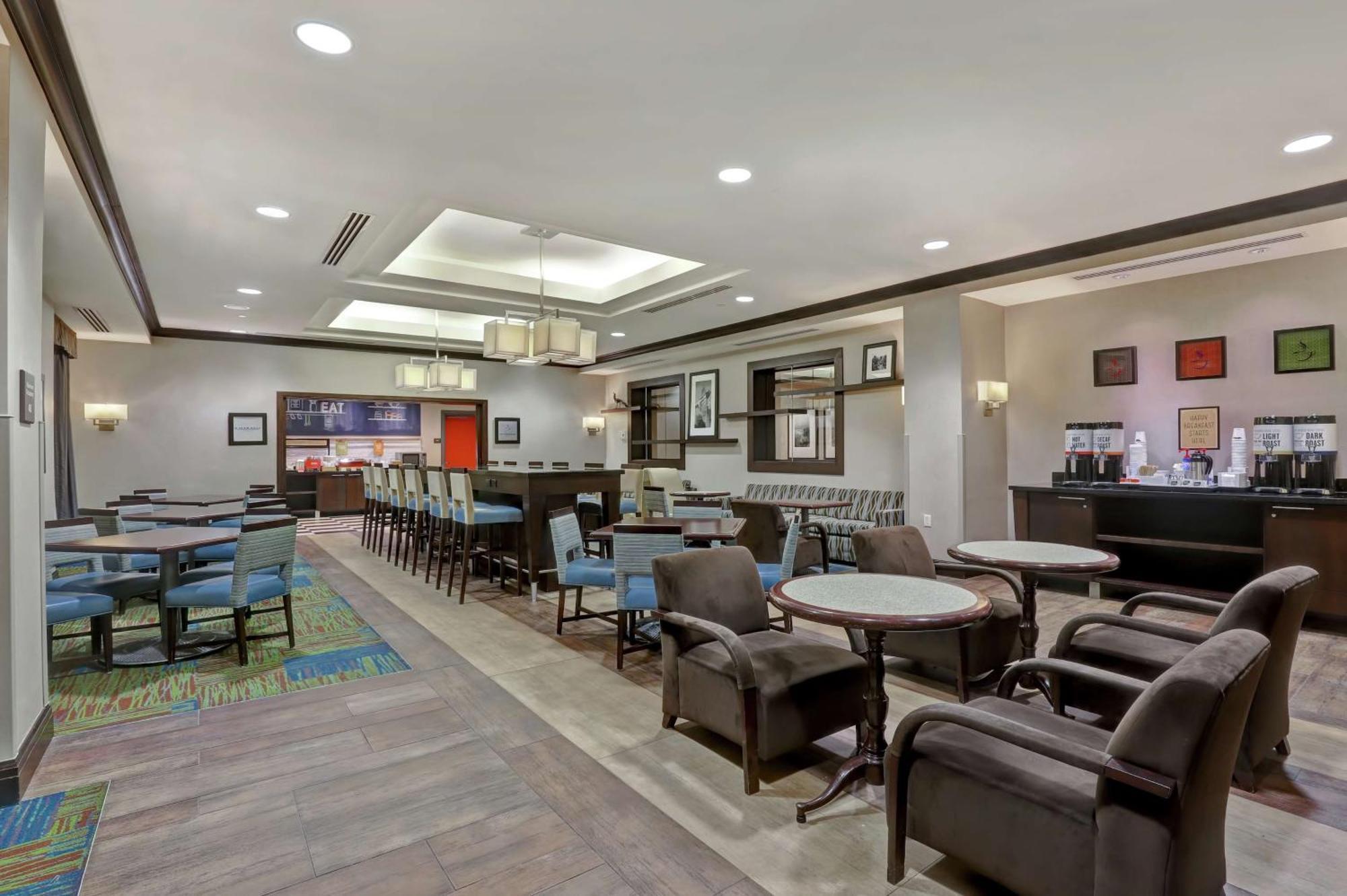 Hampton Inn By Hilton Toronto Airport Corporate Centre Exteriör bild