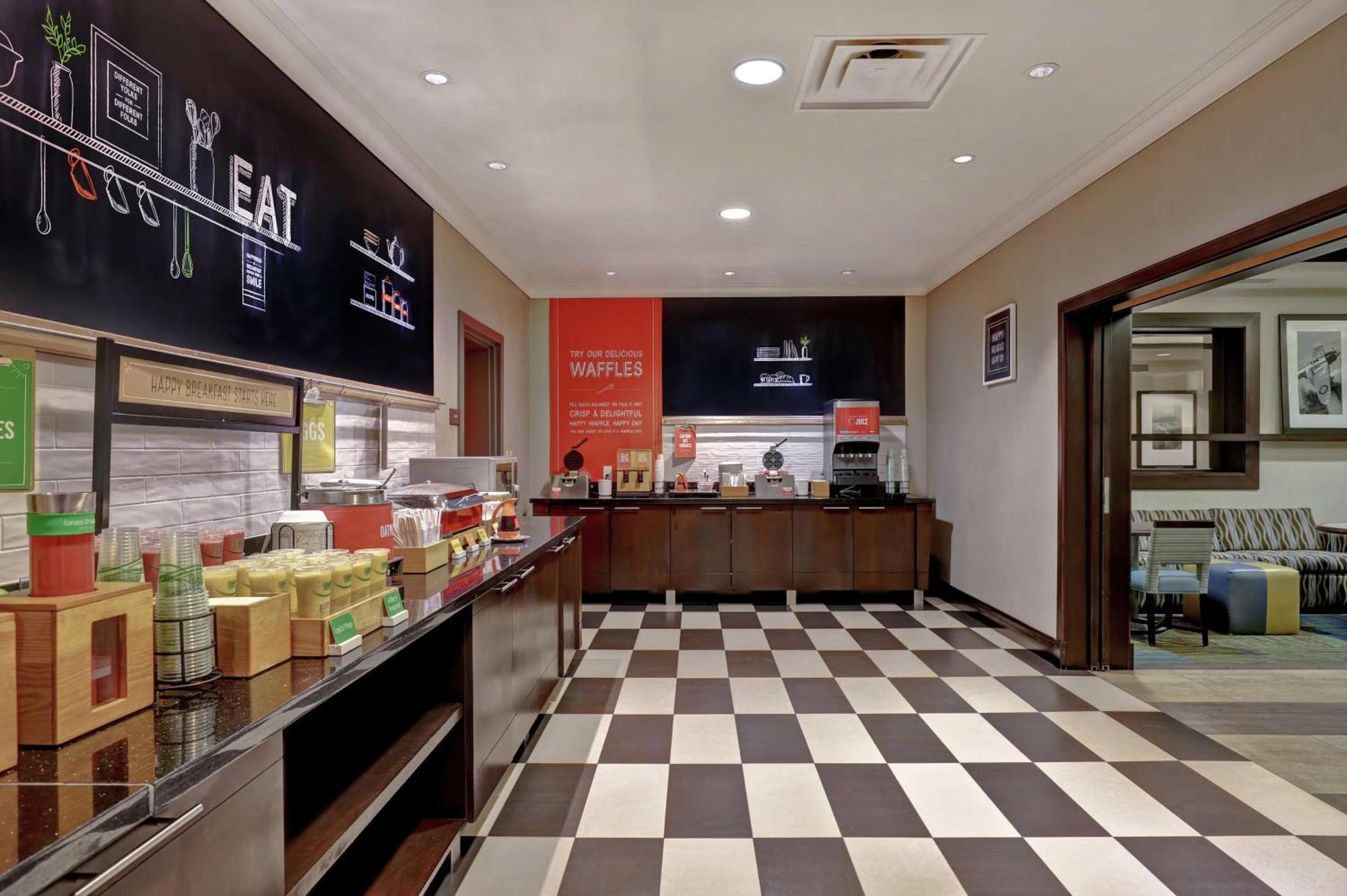 Hampton Inn By Hilton Toronto Airport Corporate Centre Exteriör bild